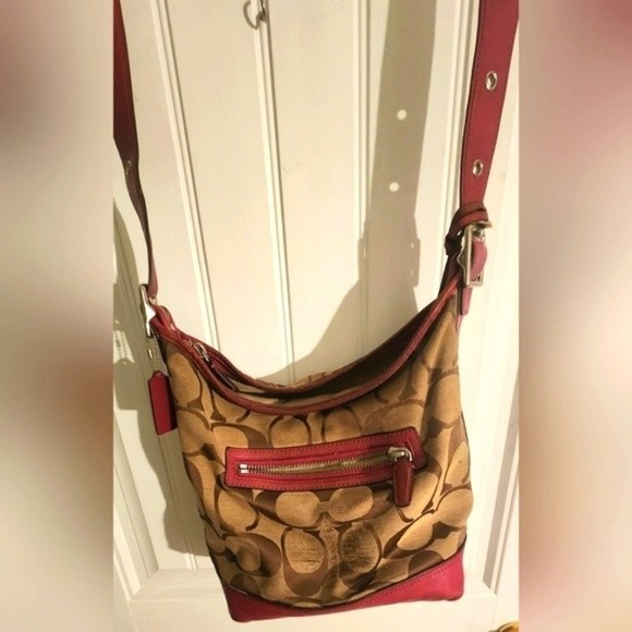💝2/$30 Authentic Coach®️ Legacy Signature Crossbody Duffle 👜 - Picture 14 of 16